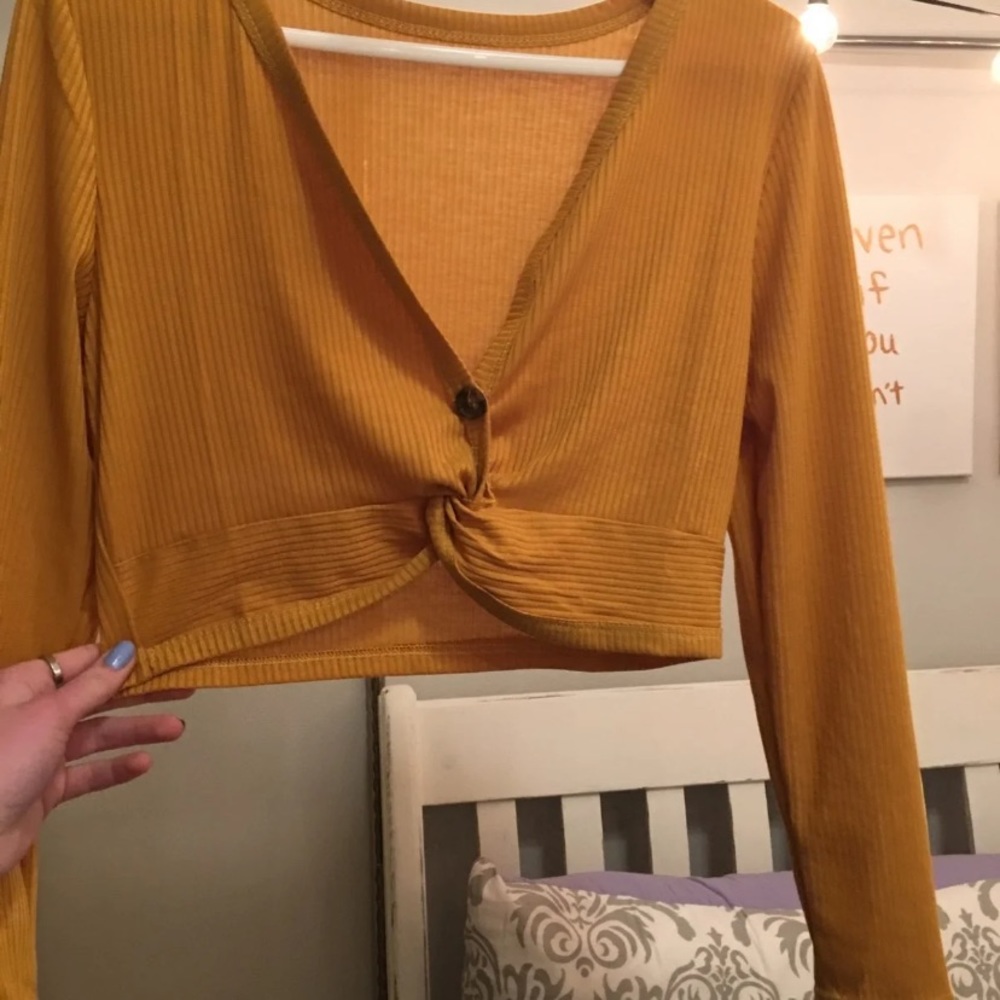 crop top